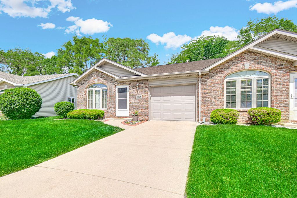Photo of 1931 Church Street, Dyer, IN 46311 (MLS # 839331)