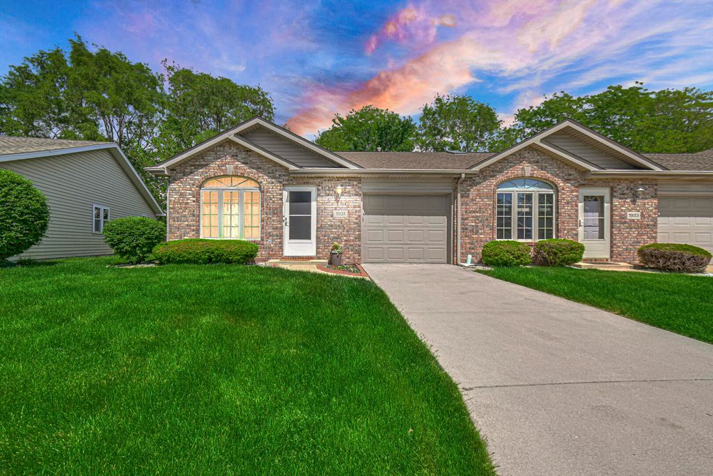Photo of 1931 Church Street, Dyer, IN 46311 (MLS # 839331)