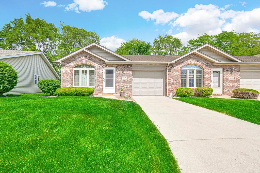 Photo of 1931 Church Street, Dyer, IN 46311 (MLS # 839331)