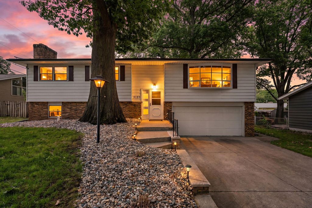Photo of 3133 Cleveland Avenue, Michigan City, IN 46360 (MLS # 840879)