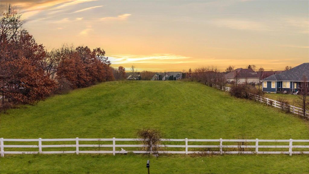 Photo of 8401 E 101st Avenue, Crown Point, IN 46307 (MLS # 837455)