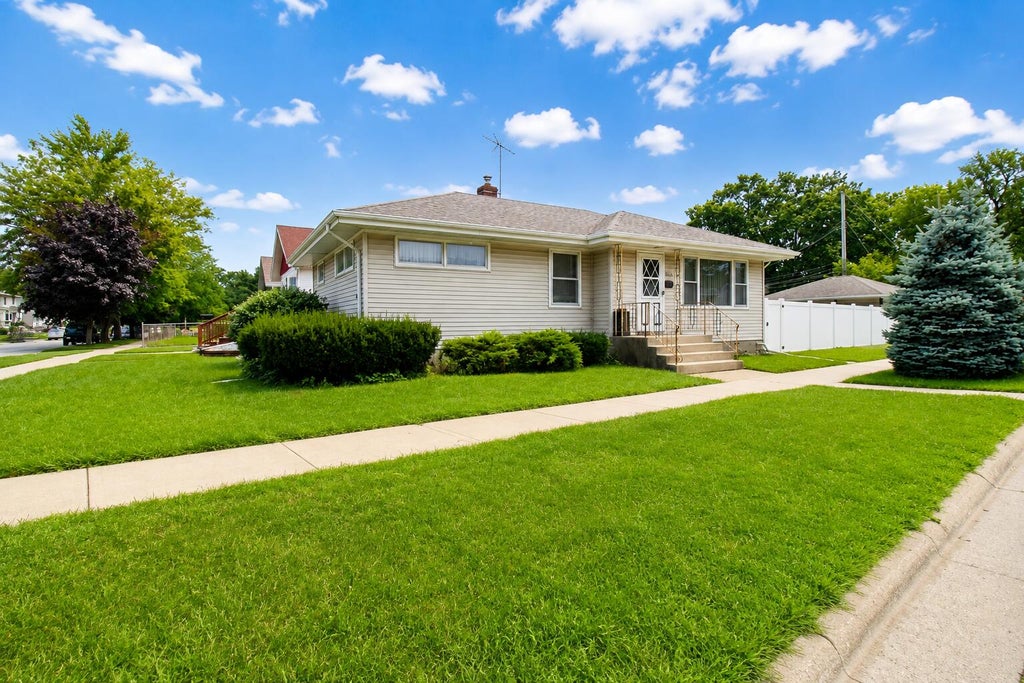 Photo of 3006 163rd Place, Hammond, IN 46323 (MLS # 843777)