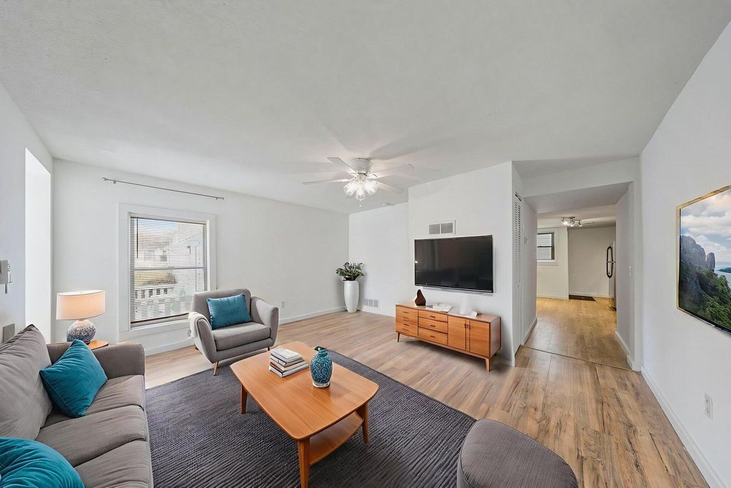 Photo of 361 Locust Street #4, Valparaiso, IN 46383 (MLS # 833401)