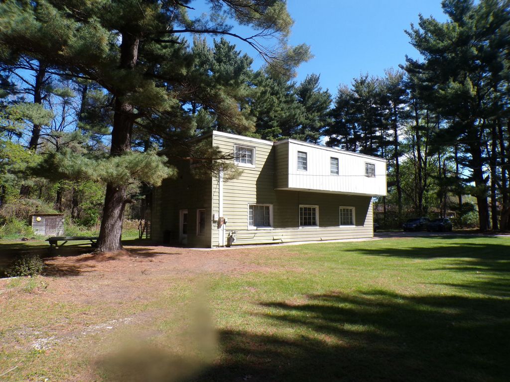 Photo of 5700 Mccasland Avenue, Portage, IN 46368 (MLS # 837476)