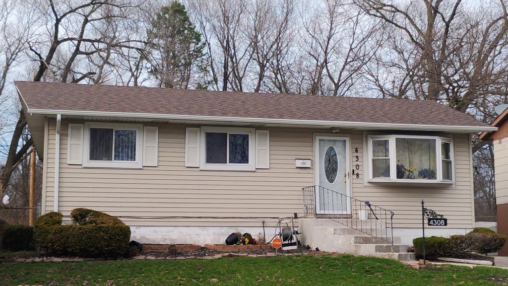 Photo of 4308 E 5th Place, Gary, IN 46403 (MLS # 836216)