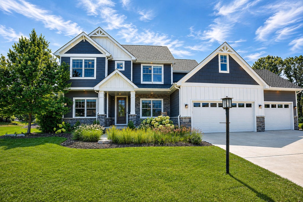 Photo of 12925 Red Lily Way, Saint John, IN 46373 (MLS # 844922)