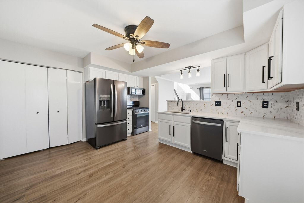 Photo of 1710 Beech Drive, Crown Point, IN 46307 (MLS # 835416)