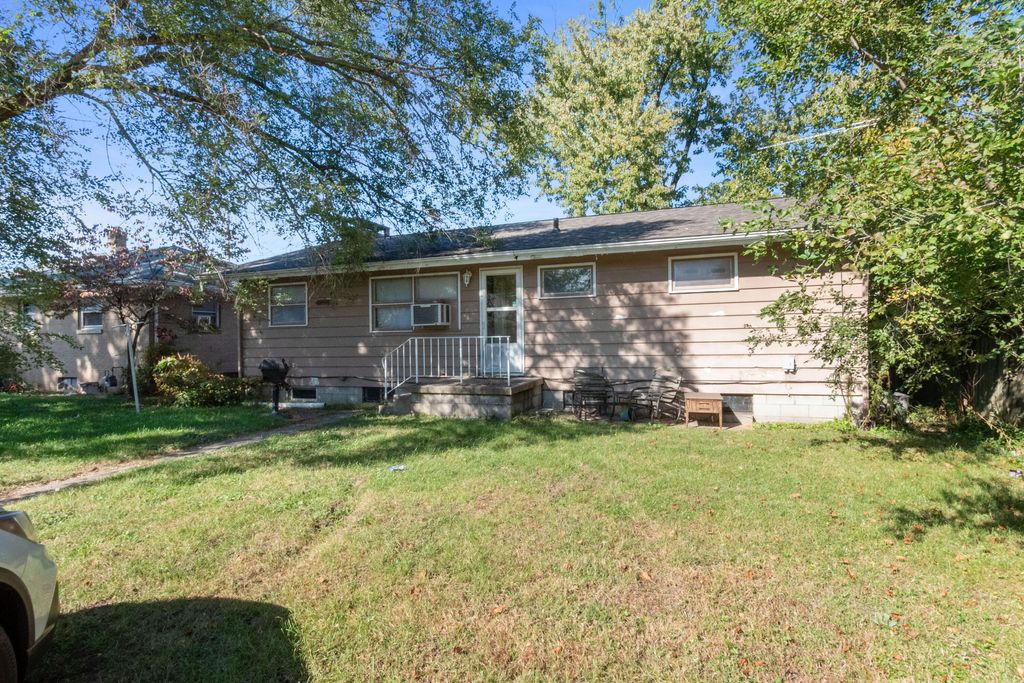 Photo of 717 Madison Street, Michigan City, IN 46360 (MLS # 830000)