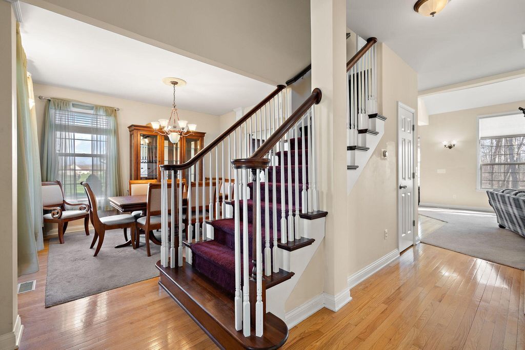 Photo of 228 W Papillon Drive, Valparaiso, IN 46385 (MLS # 837301)