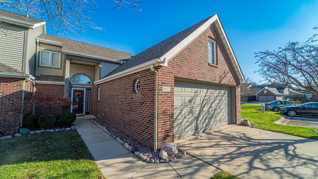 Photo of 9427 Van Buren Street, Crown Point, IN 46307 (MLS # 832711)
