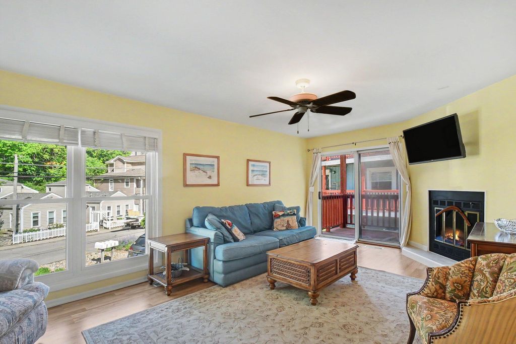 Photo of 129 S Lake Avenue #A, Michigan City, IN 46360 (MLS # 839915)