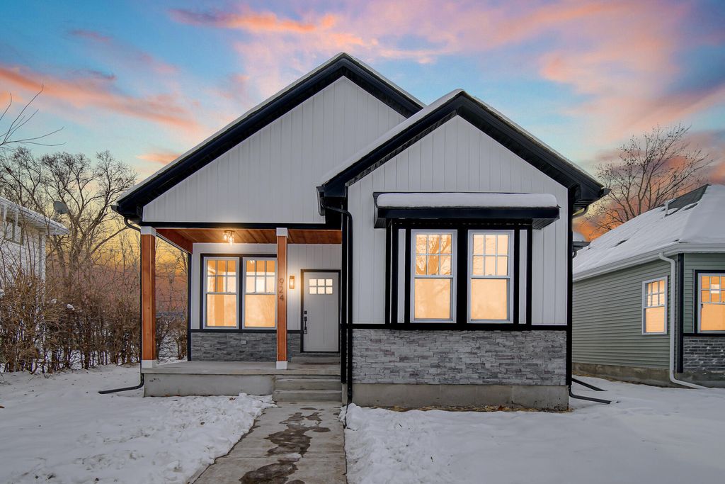 Photo of 924 Highland Street, Hammond, IN 46320 (MLS # 831784)