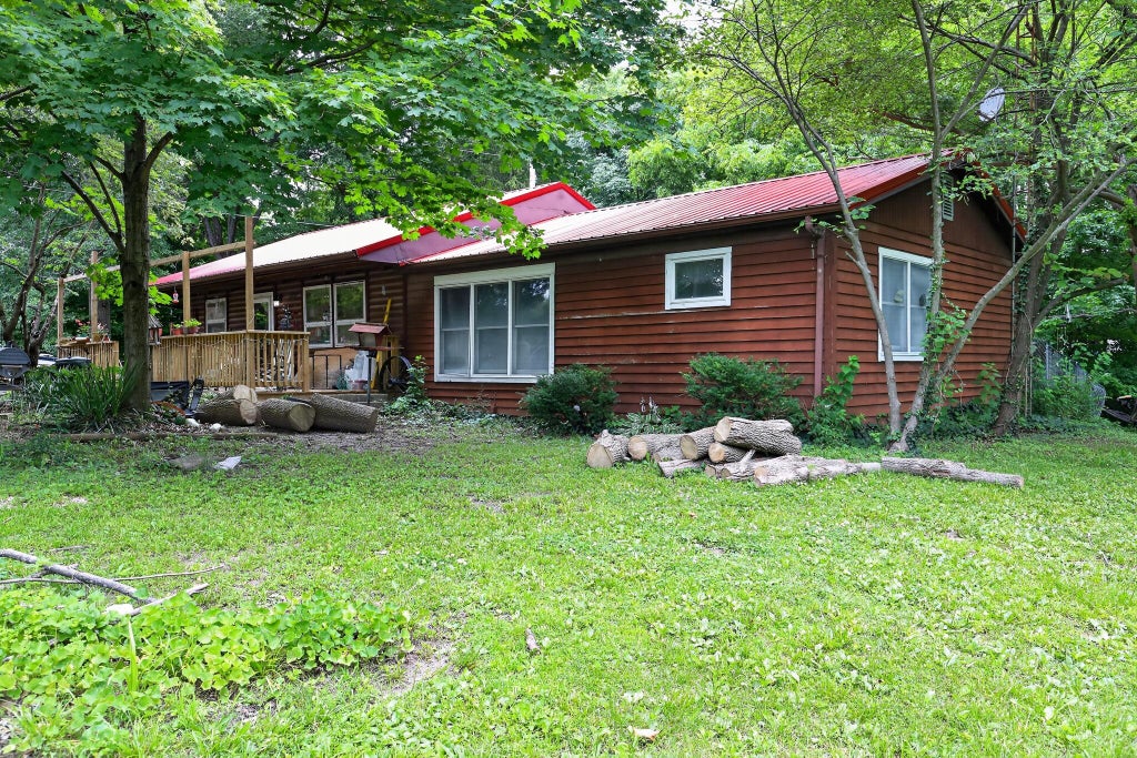 Photo of 1076 W Walnut Drive, Kingman, IN 47952 (MLS # 841689)