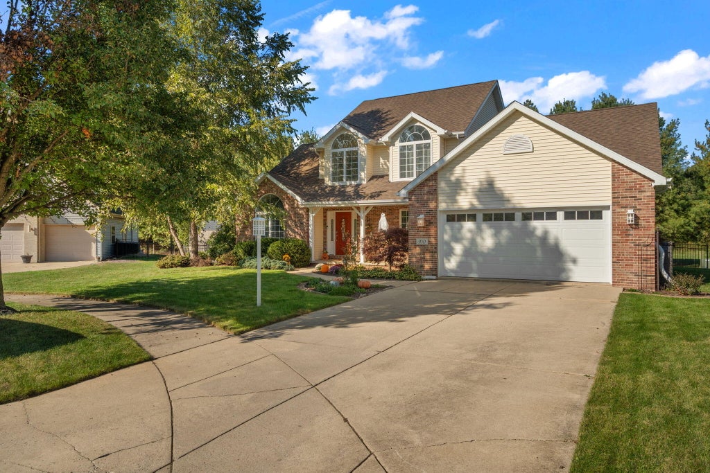 Photo of 970 Deer Cross Trail, Hobart, IN 46342 (MLS # 847314)
