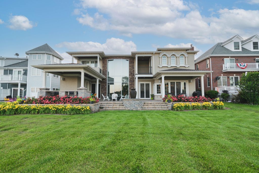 Photo of 13941 Lakeview Point Road, Cedar Lake, IN 46303 (MLS # 837658)