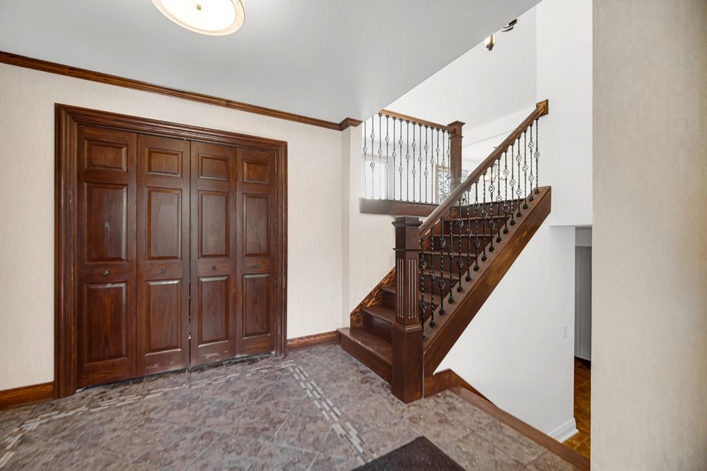 Photo of 9351 Northcote Avenue, Saint John, IN 46373 (MLS # 834079)