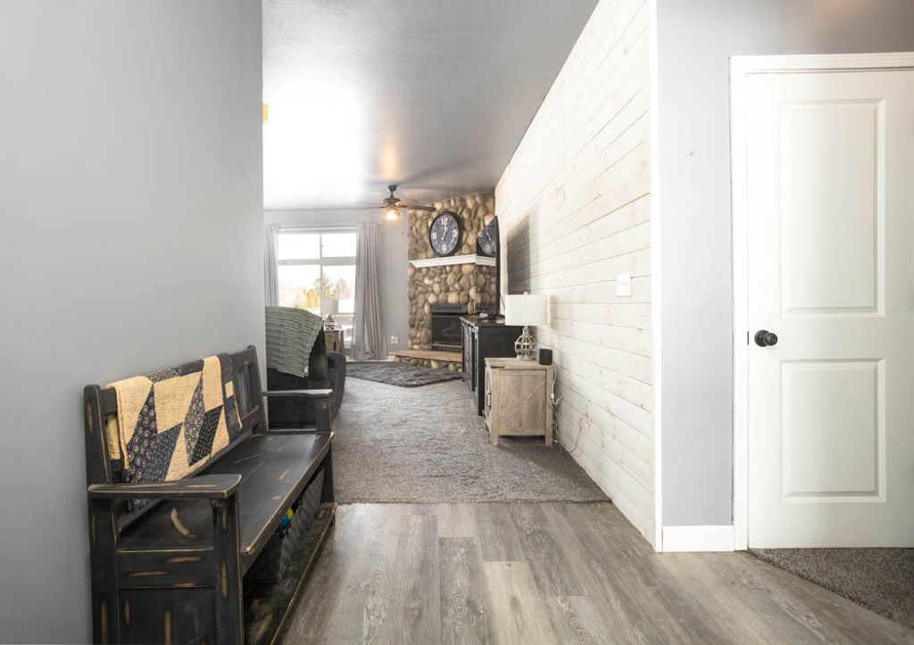 Photo of 7546 Mary Kay Court, Crown Point, IN 46307 (MLS # 833616)