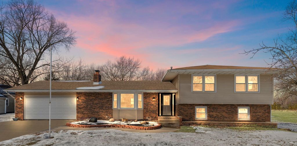 Photo of 1138 N Broad Street, Griffith, IN 46319 (MLS # 832539)