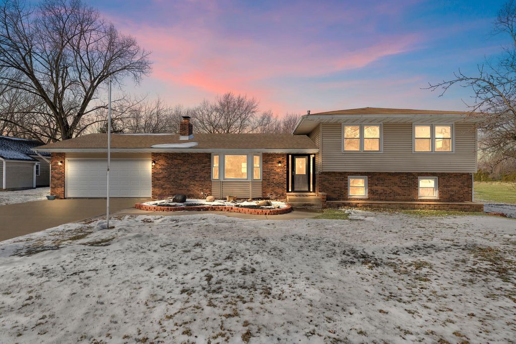 Photo of 1138 N Broad Street, Griffith, IN 46319 (MLS # 832539)