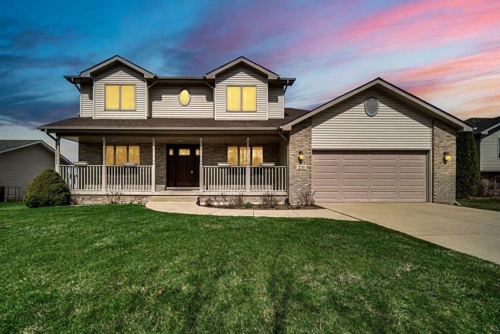 Photo of 250 W 128th Place, Crown Point, IN 46307 (MLS # 835881)