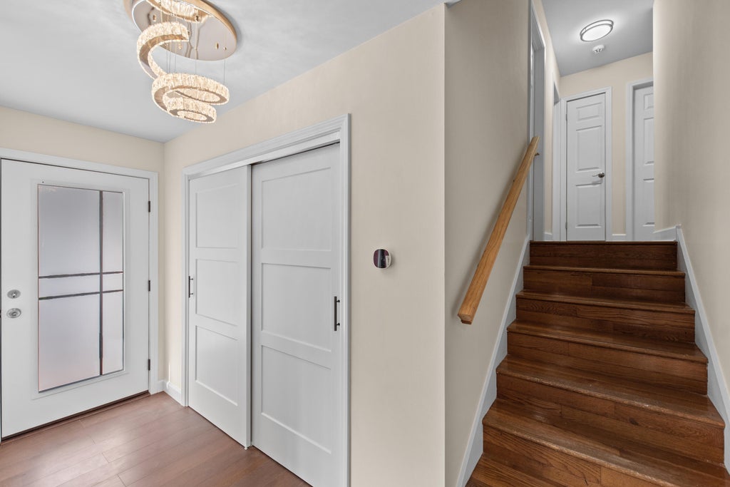 Photo of 9123 Crestwood Court, Munster, IN 46321 (MLS # 847474)