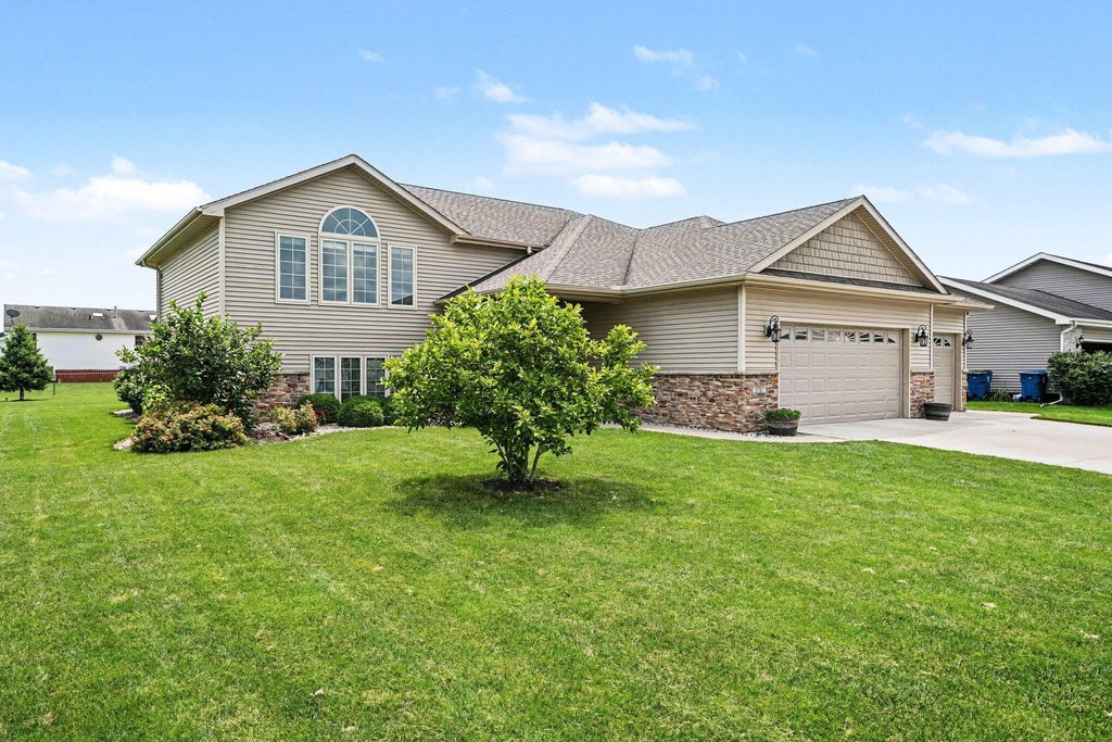 Photo of 5787 W 172nd Place, Lowell, IN 46356 (MLS # 841780)