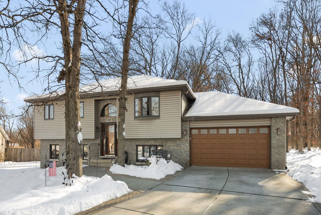 Photo of 6613 W 86th Court, Crown Point, IN 46307 (MLS # 831868)