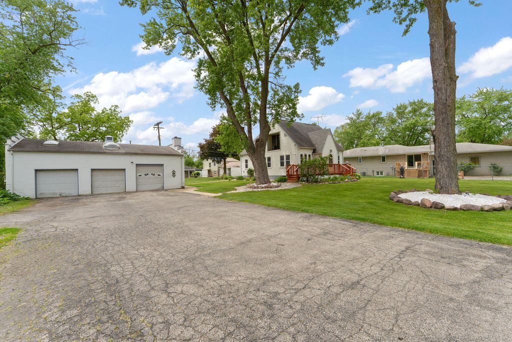 Photo of 1415 W Old Ridge Road, Hobart, IN 46342 (MLS # 839398)