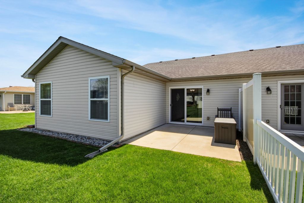 Photo of 200 Polly Lane, Hobart, IN 46342 (MLS # 838040)