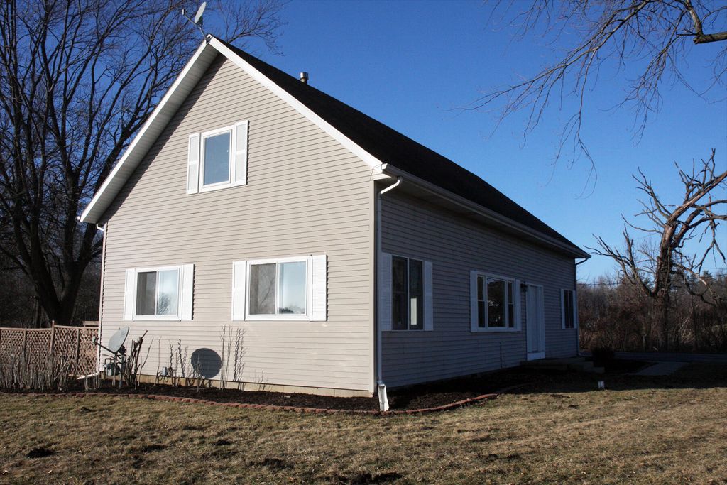 Photo of 624 N 625 W, Hobart, IN 46342 (MLS # 833236)