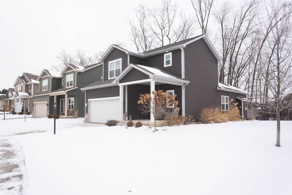 Photo of 3550 Traemore Drive, Valparaiso, IN 46385 (MLS # 833957)