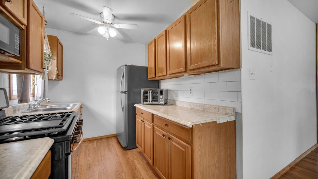Photo of 422 Saginaw Drive, Valparaiso, IN 46385 (MLS # 839474)
