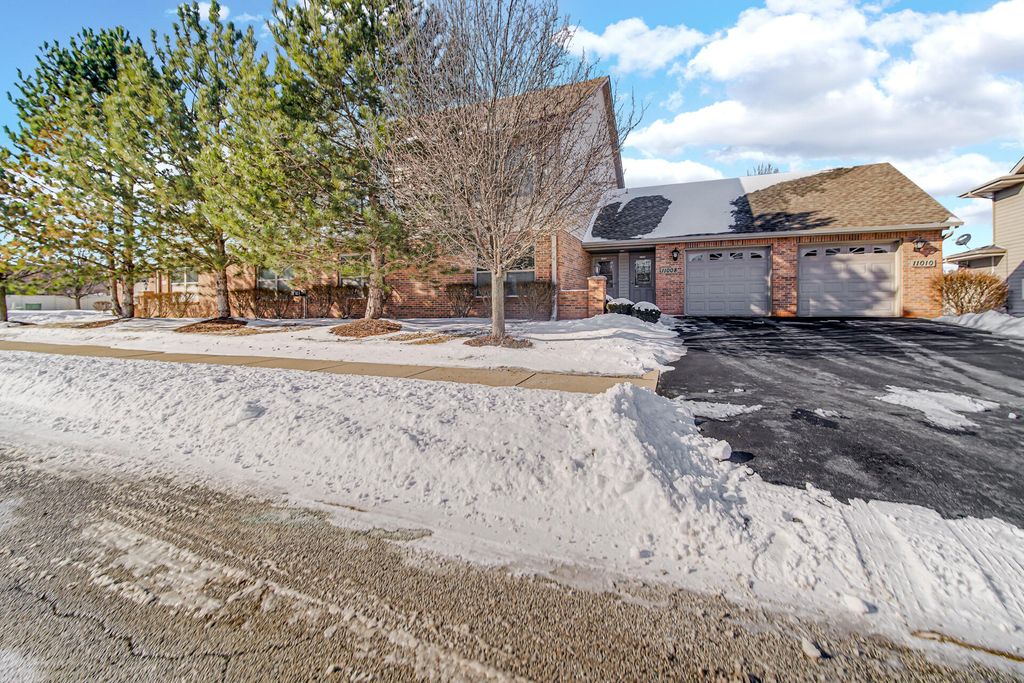 Photo of 11010 Beacon Court, Saint John, IN 46373 (MLS # 833364)