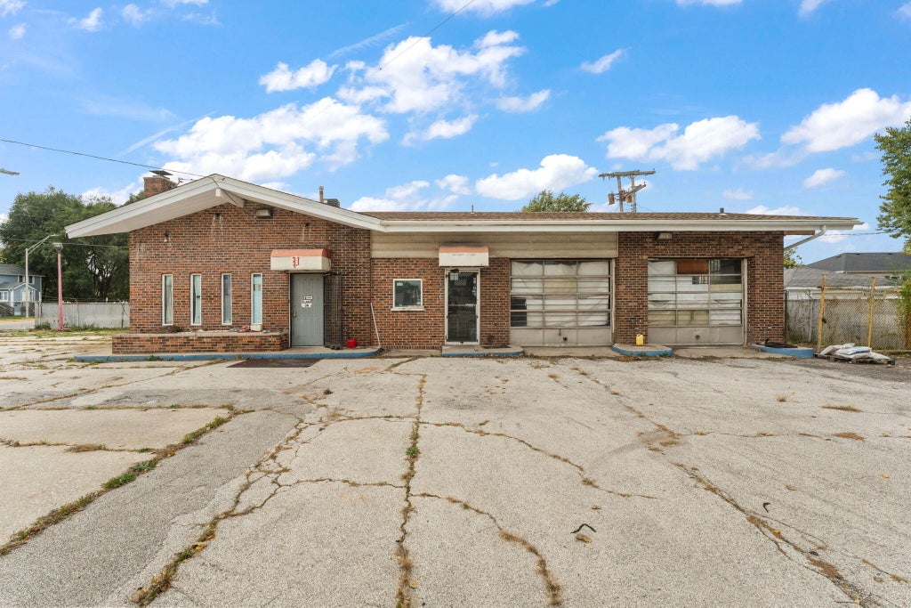 Photo of 6848 Columbia Avenue, Hammond, IN 46324 (MLS # 846967)