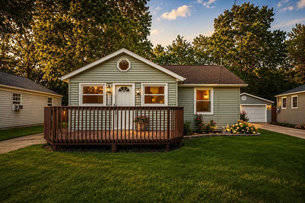 Photo of 114 Trunk Court, Michigan City, IN 46360 (MLS # 844369)