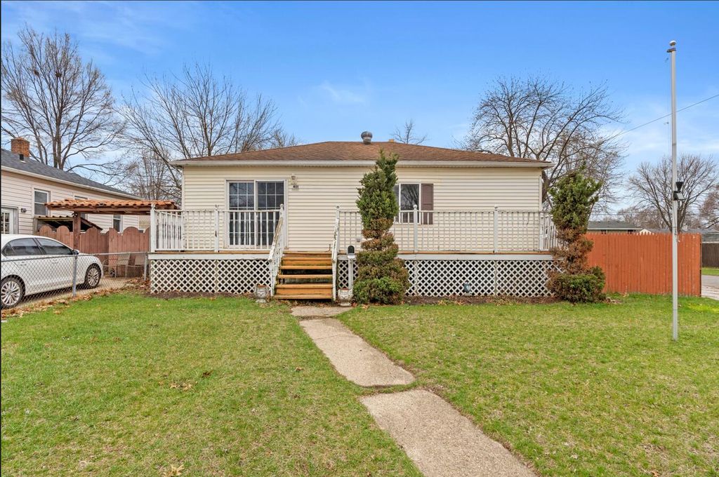 Photo of 401 Tyler Avenue, Hobart, IN 46342 (MLS # 836584)