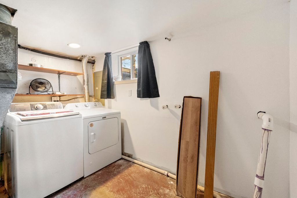 Photo of 401 Tyler Avenue, Hobart, IN 46342 (MLS # 836584)