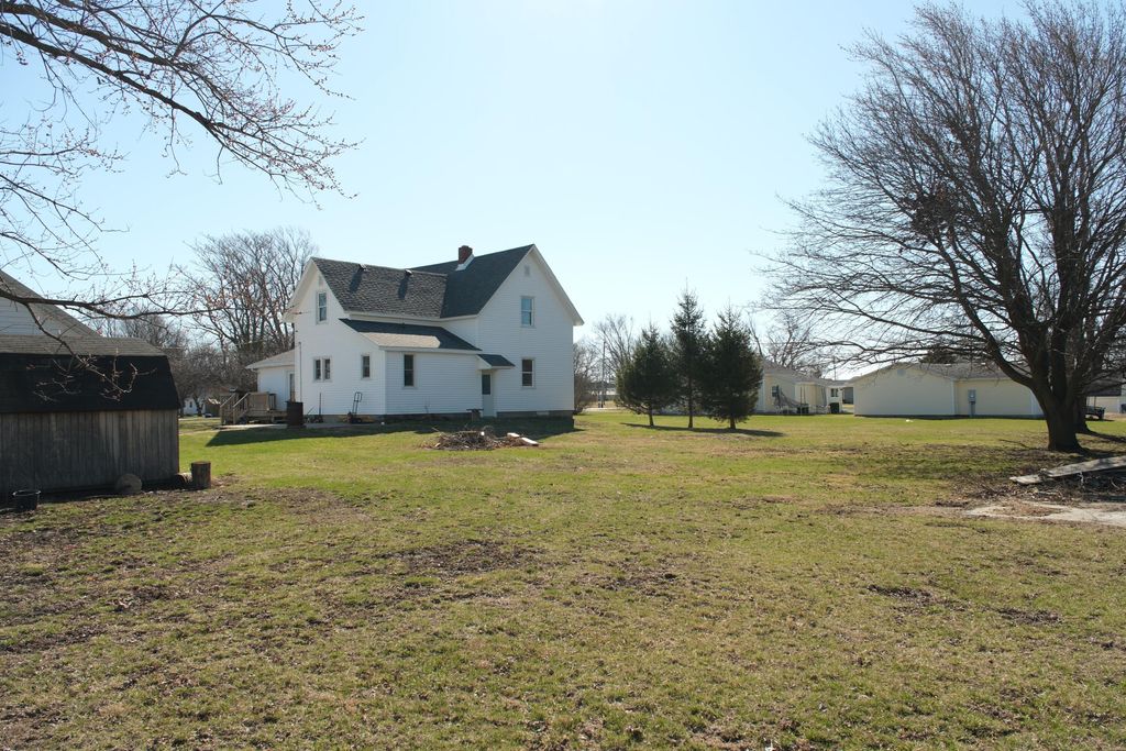 Photo of 214 N Iroquois Street, Goodland, IN 47948 (MLS # 835405)