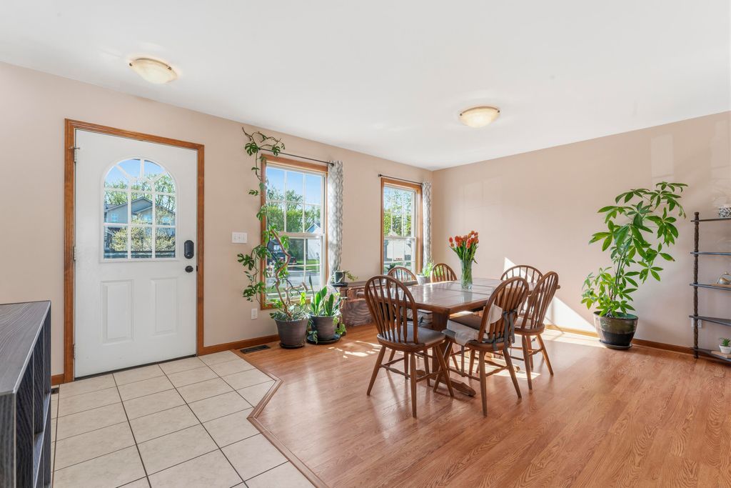 Photo of 12457 Rush Street, Crown Point, IN 46307 (MLS # 837586)