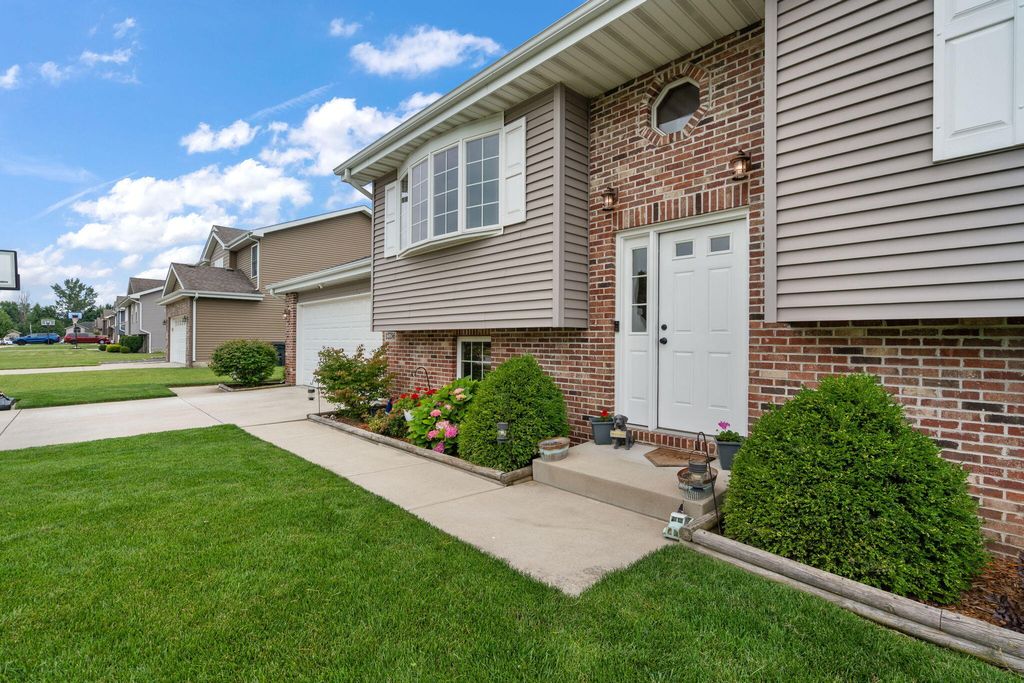Photo of 12736 Colfax Street, Cedar Lake, IN 46303 (MLS # 842153)