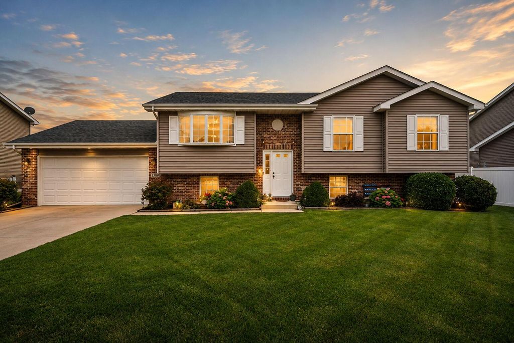Photo of 12736 Colfax Street, Cedar Lake, IN 46303 (MLS # 842153)
