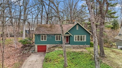 17 Angle Road Michiana Shores IN 46360