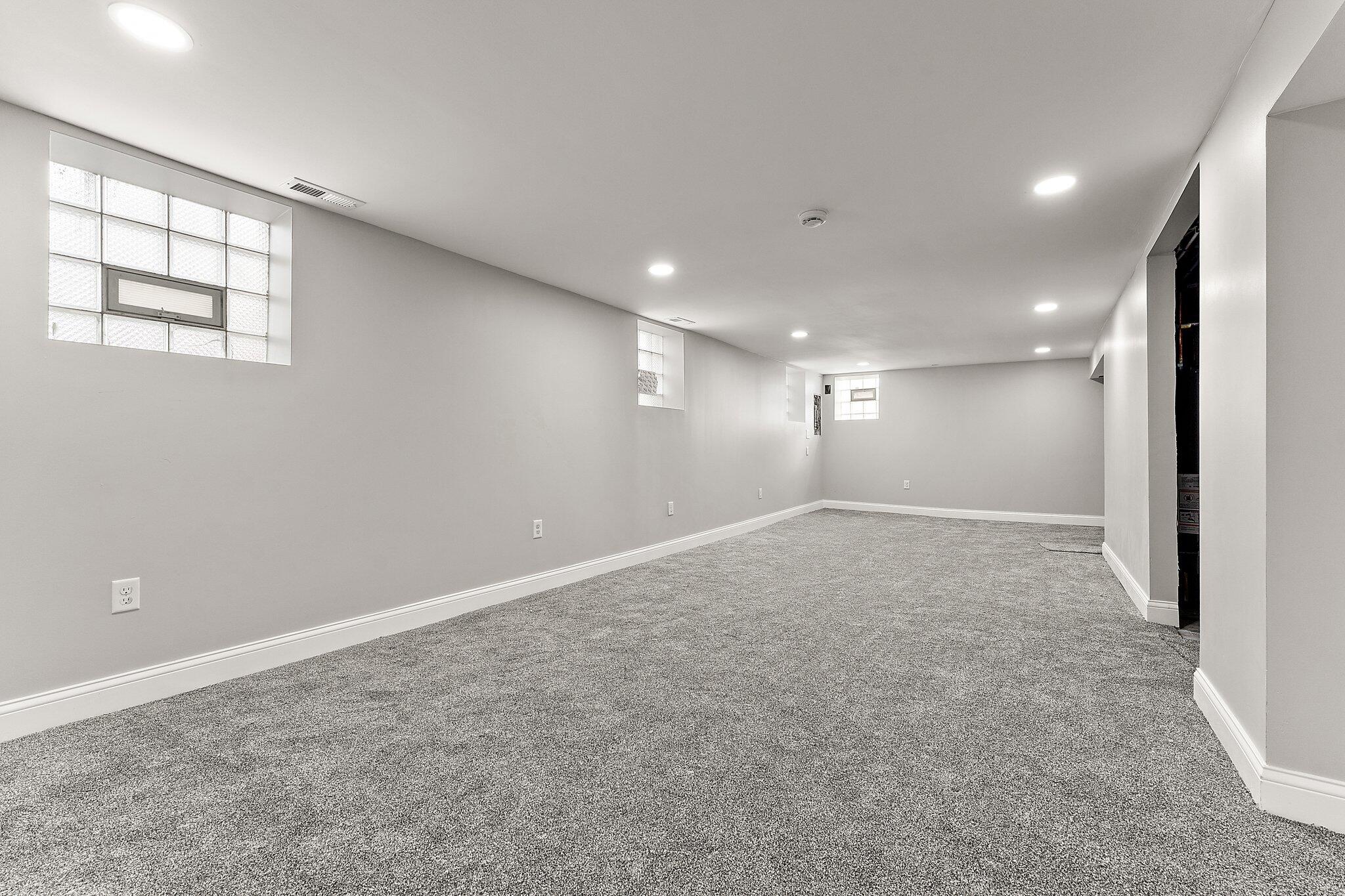 Hammond, Indiana 46320, United States, 4 Bedrooms Bedrooms, ,3 BathroomsBathrooms,Residential,Active,95738