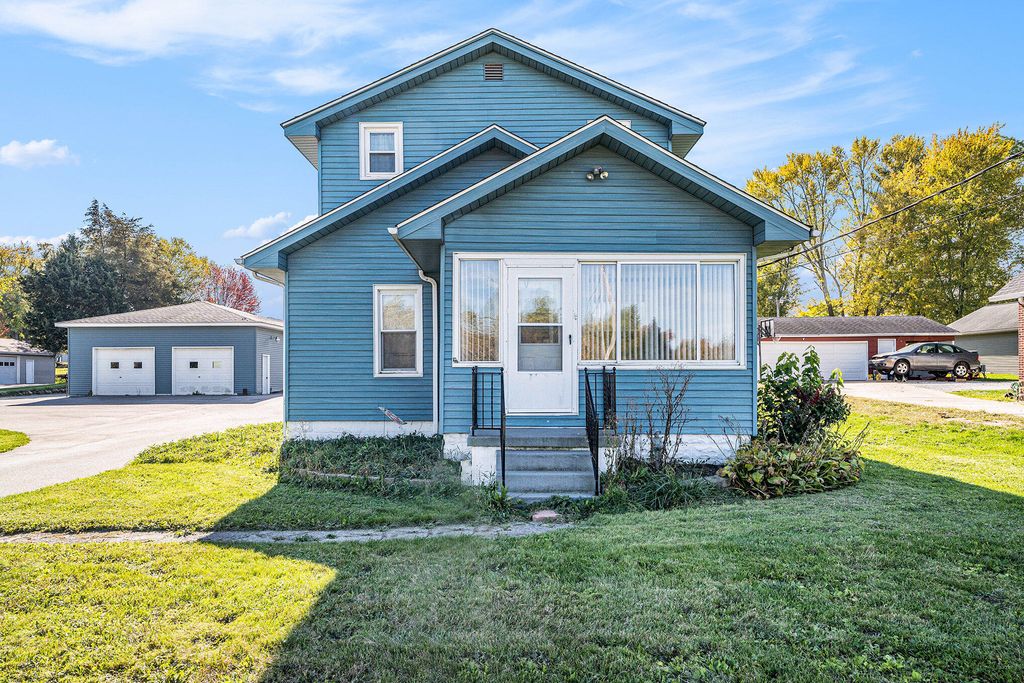 Photo of 194 Joliet Road, Valparaiso, IN 46385 (MLS # 838221)