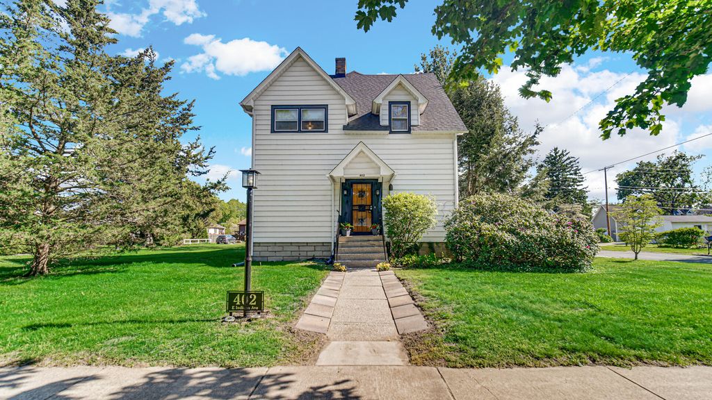 Photo of 402 E Indiana Avenue, Chesterton, IN 46304 (MLS # 838850)