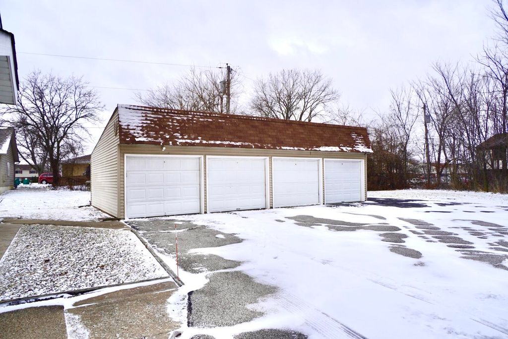 Photo of 3617 W 74th Court #Apt C, Merrillville, IN 46410 (MLS # 832209)