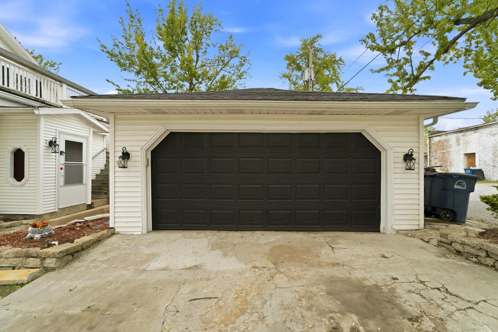 Photo of 1724 Ohio Street, Michigan City, IN 46360 (MLS # 838069)