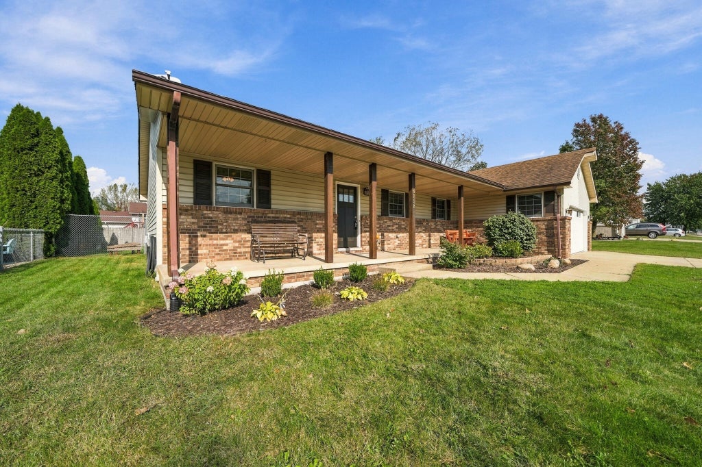 Photo of 5712 Blossom Avenue, Portage, IN 46368 (MLS # 846837)