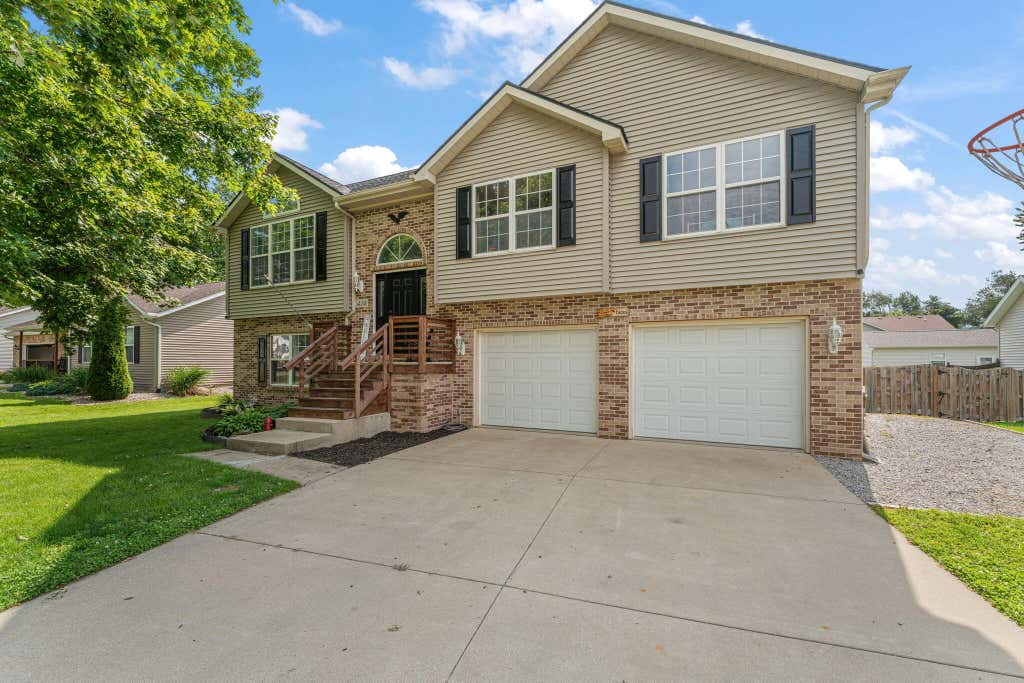 Photo of 414 N Church Street, Kouts, IN 46347 (MLS # 841496)