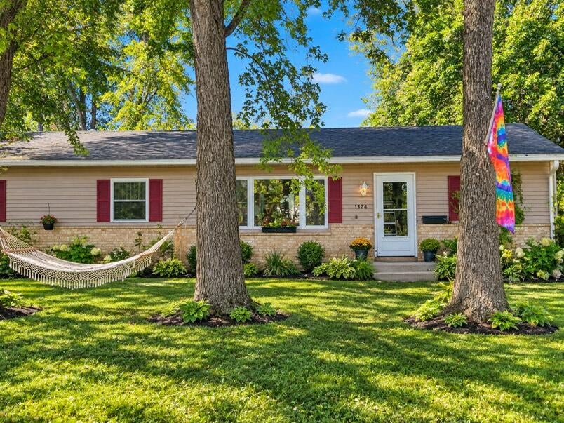 Photo of 3326 E 1170 N, Thayer, IN 46381 (MLS # 846054)